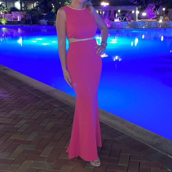 Pink dress very comfortable thick material - Picture 2 of 2